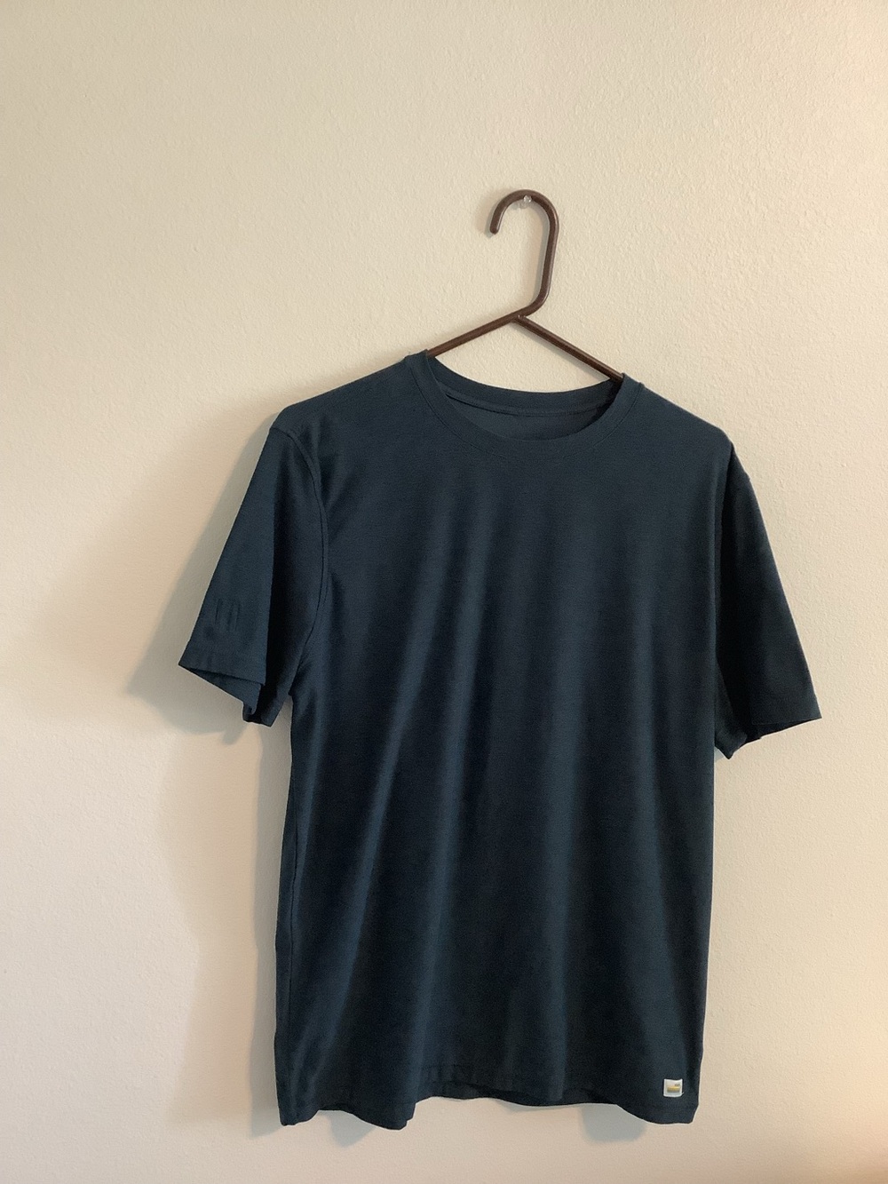 Vuori Strato Tech Tee | Navy Heather Men’s Large